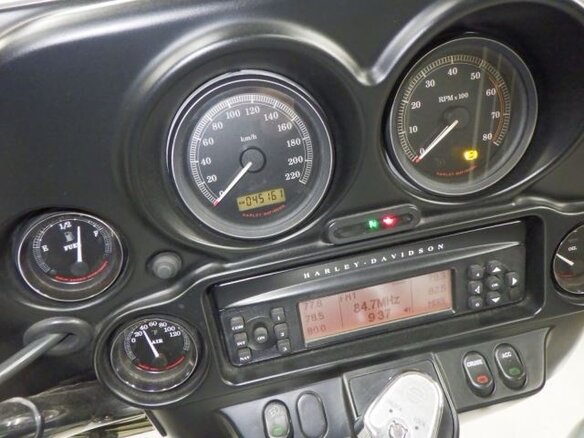 2011 Harley-Davidson Electra Glide, серебристый, 785000 рублей - вид 8