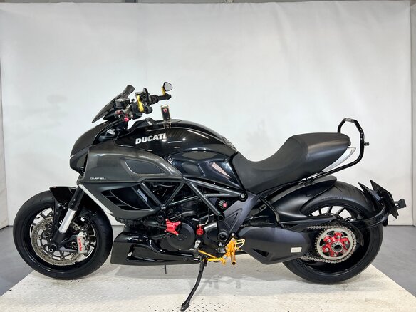 2011 Ducati Diavel Carbon, чёрный, 670000 рублей - вид 14