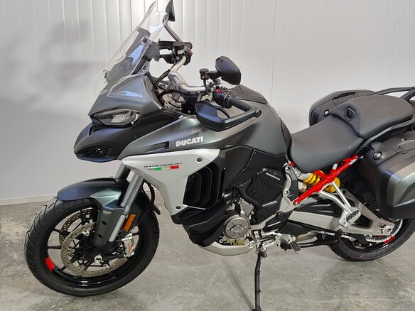 2021 Ducati Multistrada V4, серый - вид 1