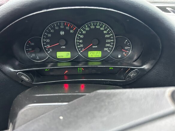 2001 Alfa Romeo 166 I, красный, 400000 рублей - вид 14