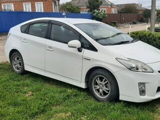 2011 Toyota Prius III (XW30), белый, 980000 рублей, вид 4