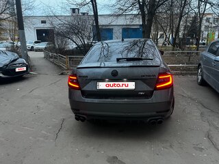 2018 Skoda Octavia III (A7) Рестайлинг, серый, 2250000 рублей, вид 4