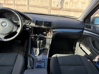 2000 BMW 5 серии 520i IV (E39) Рестайлинг, синий, 900000 рублей, вид 3