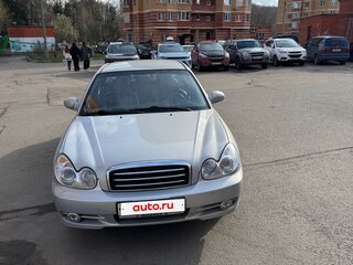 2010 Hyundai Sonata ТагАЗ IV (EF) Рестайлинг, серебристый, 770000 рублей, вид 1