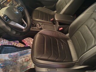 2021 Volkswagen Tiguan II Рестайлинг, белый, 4600000 рублей, вид 5