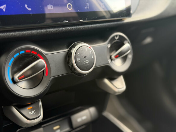 2020 Kia Rio IV Рестайлинг, серый - вид 20