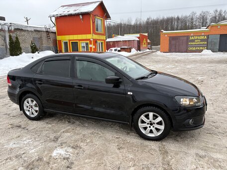 2012 Volkswagen Polo V, чёрный, 475000 рублей, вид 2