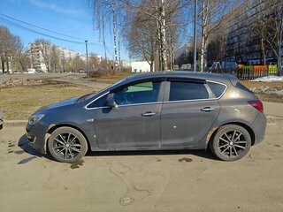 2013 Opel Astra J Рестайлинг, серый, 700000 рублей, вид 4