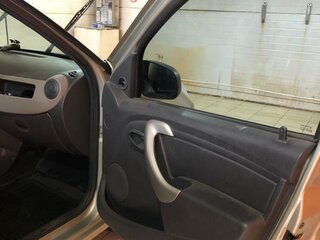 2010 Renault Sandero I, бежевый, 650000 рублей, вид 5
