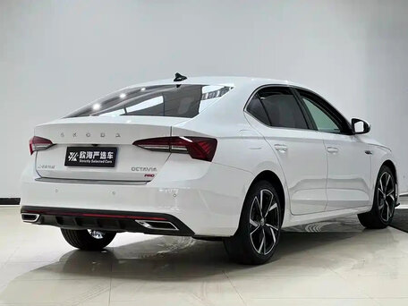 2022 Skoda Octavia IV (A8), белый, 2030000 рублей, вид 3