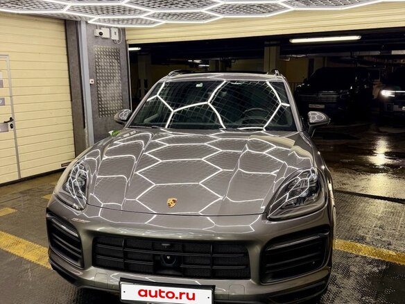 2020 Porsche Cayenne S III, серый, 6300000 рублей