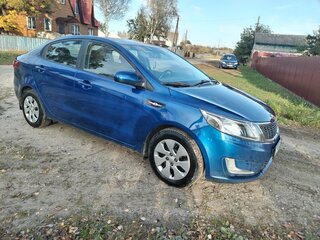 2013 Kia Rio III, белый, 800000 рублей, вид 3
