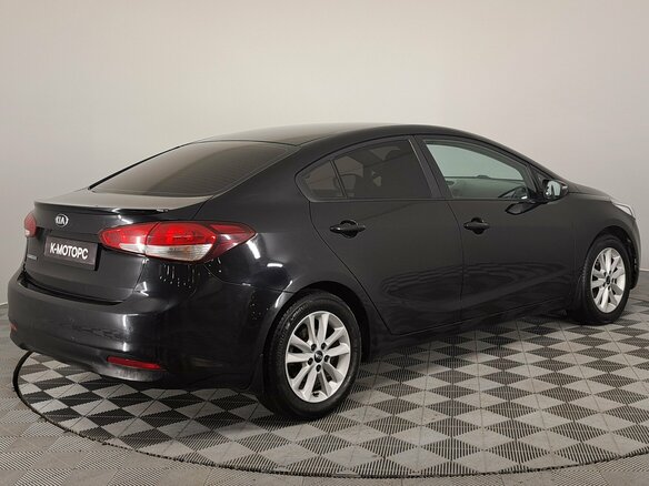 2017 Kia Cerato III Рестайлинг (Classic), чёрный, 990000 рублей - вид 5