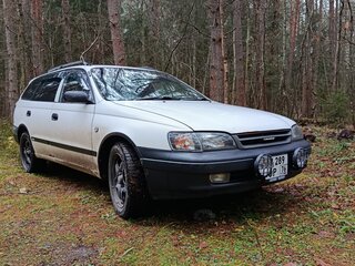 2001 Toyota Caldina I Рестайлинг, белый, 470000 рублей, вид 5