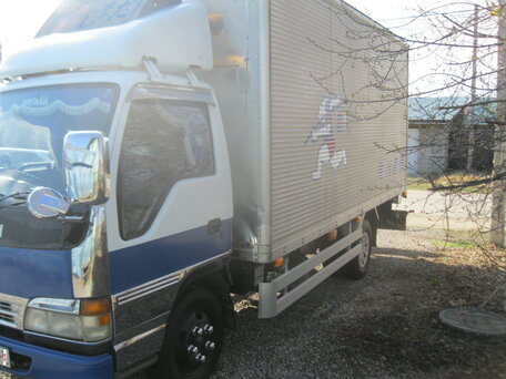 1996 Isuzu Elf (N-series), белый, 1650000 рублей, вид 2
