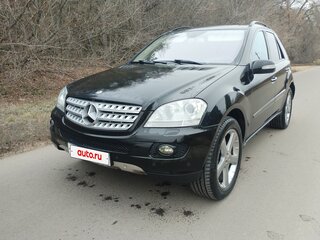 2007 Mercedes-Benz M-Класс 320 II (W164), чёрный, 1350000 рублей, вид 1