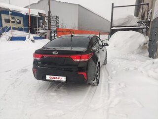 2018 Kia Rio IV, чёрный, 1050000 рублей, вид 4