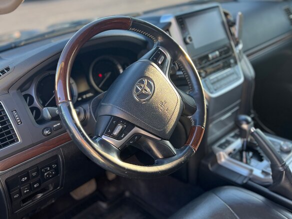 2016 Toyota Land Cruiser 200 Series Рестайлинг 2, чёрный, 6200000 рублей - вид 16