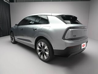 2026 Audi E7X, серебристый, 7399900 рублей, вид 3