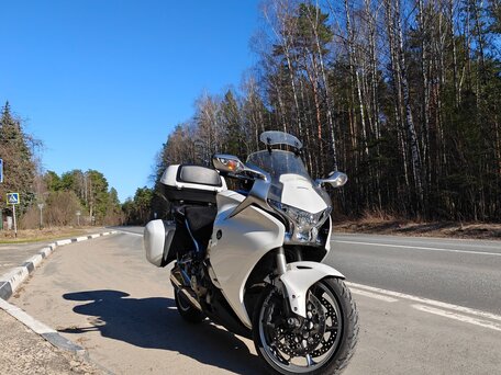 2010 Honda VFR 1200, белый, 820000 рублей, вид 1