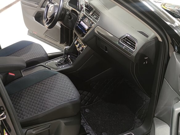2019 Volkswagen Tiguan II, чёрный, 2550000 рублей - вид 5