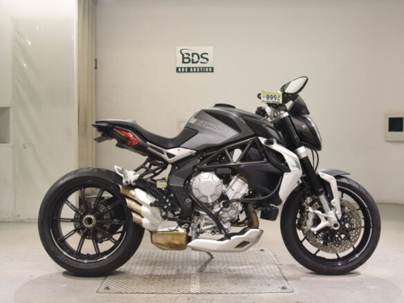 2018 MV Agusta Brutale 800, серый, 555000 рублей - вид 3