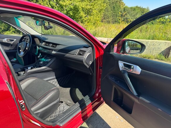 2011 Lexus CT 200h I, красный, 1700000 рублей - вид 7