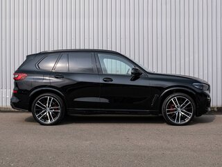 2019 BMW X5 40i IV (G05/G18), чёрный, 6229000 рублей, вид 5