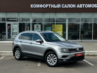 2017 Volkswagen Tiguan II, серебристый, 2075000 рублей, вид 3