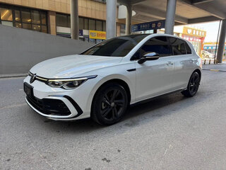 2022 Volkswagen Golf VIII, белый, 2245000 рублей, вид 1