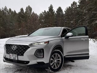 2019 Hyundai Santa Fe IV, серебристый, 1800000 рублей, вид 1