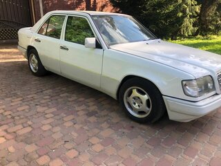 1994 Mercedes-Benz E-Класс 200 I (W124), белый, 1935000 рублей, вид 4