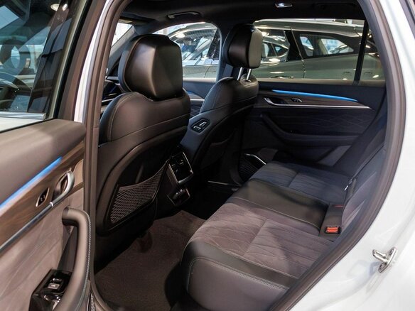 2026 Geely Monjaro I Рестайлинг, белый, 4954990 рублей - вид 6