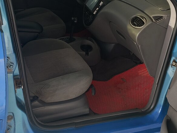 2000 Ford Focus I (North America), синий - вид 8