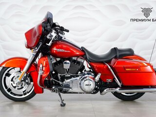 2011 Harley-Davidson Street Glide, красный, 1127000 рублей, вид 2