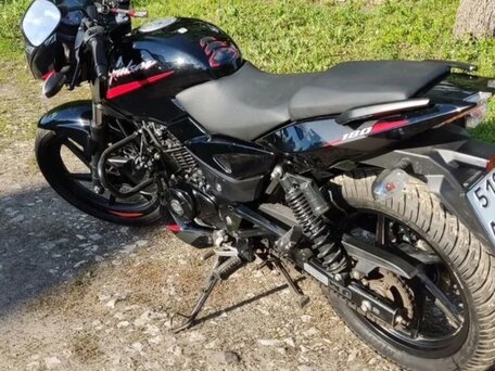 2021 Bajaj Pulsar 180, чёрный, 140000 рублей, вид 1