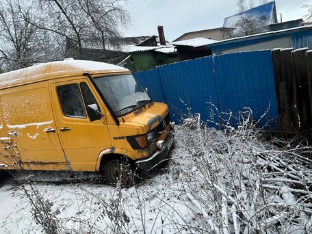 1992 Mercedes-Benz L-Series, жёлтый, 390000 рублей, вид 2