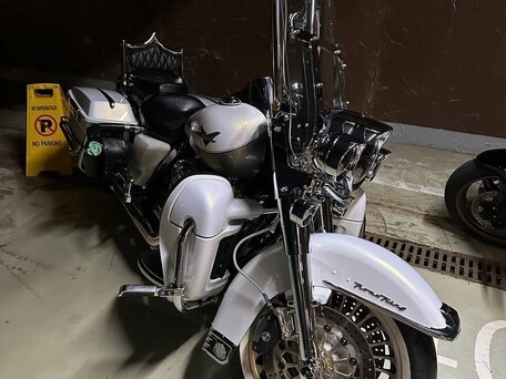 2009 Harley-Davidson Road King, белый, 1300000 рублей, вид 1
