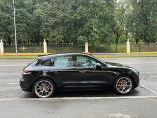 2022 Porsche Macan S I Рестайлинг 2, чёрный, 8690000 рублей, вид 4
