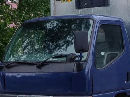 1996 Fuso (Mitsubishi) Canter, синий, 550000 рублей, вид 1