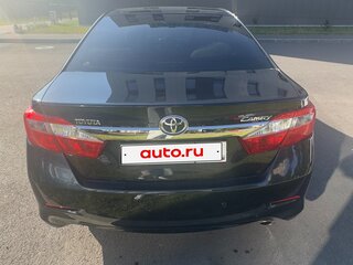 2014 Toyota Camry VII (XV50), серый, 1990000 рублей, вид 4