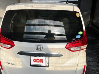 2018 Honda Freed II, белый, 1380000 рублей, вид 2