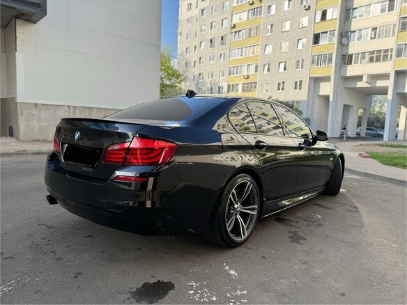 2010 BMW 5 серии 525d VI (F10/F11/F07), чёрный, 1800000 рублей - вид 7