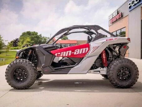 2025 BRP Can-Am Maverick X RS Turbo RR, красный, 3326000 рублей, вид 3