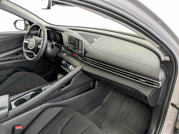 2021 Hyundai Elantra VII (CN7), серый, 1620000 рублей - вид 10