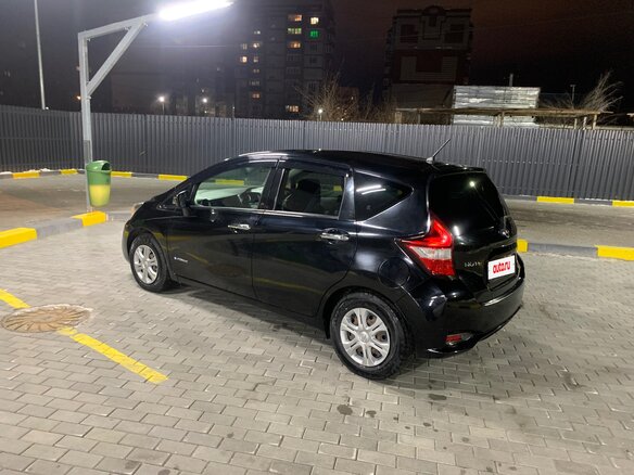 2017 Nissan Note e-Power II Рестайлинг, чёрный, 920000 рублей - вид 5