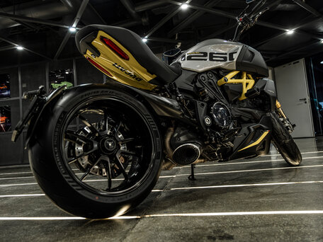 2021 Ducati Diavel 1260 S, серый, 2700000 рублей, вид 5