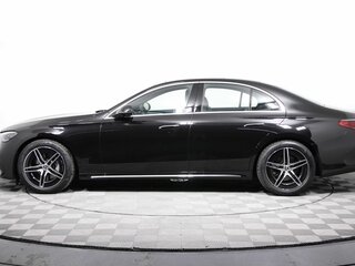 2026 Mercedes-Benz E-Класс 300 VI (W214, S214), чёрный, 9000000 рублей, вид 2