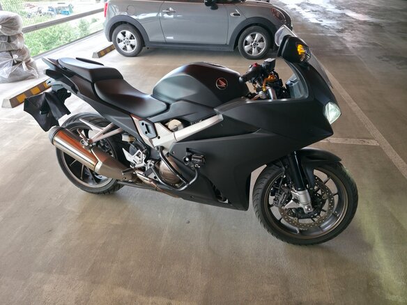 2014 Honda VFR 800, чёрный, 600000 рублей - вид 2