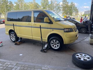 2004 Volkswagen Multivan T5, жёлтый, 1350000 рублей, вид 4